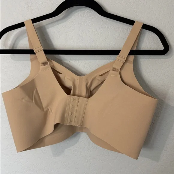 Evelyn Bobbie The Beyond Bra NWOT Sand L - Picture 5 of 8